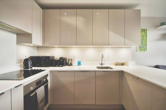 9, Selby Court 10A,, Station Road, London photo 4