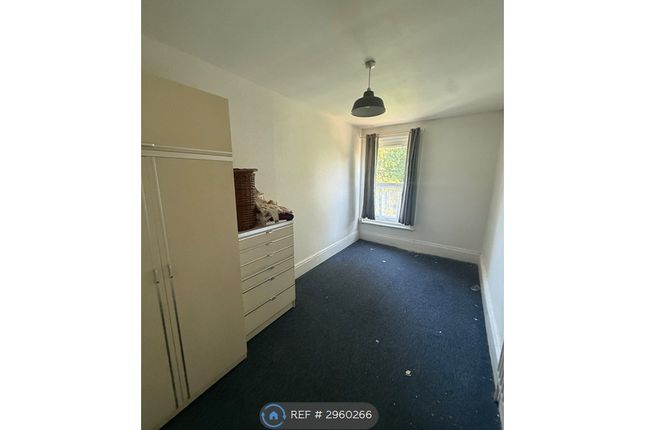Flat, Princes Avenue, Grimsby photo 4