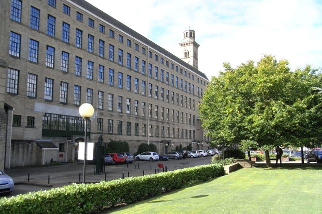 Thumbnail Flat to rent in Victoria Road, Saltaire, Shipley