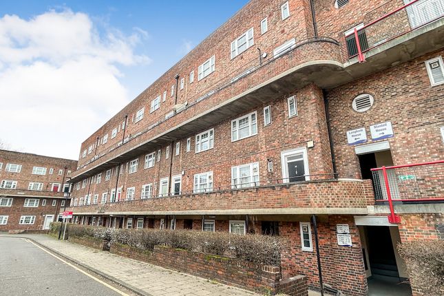 Thumbnail Flat for sale in Worsopp Drive, London