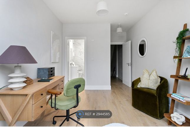 Downhills Park Road, London photo 5