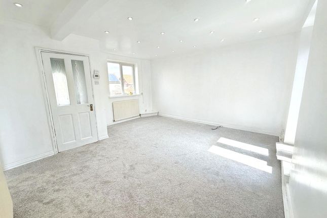 15, Cook Crescent, Seaham photo 2