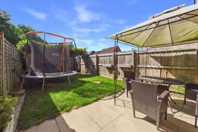 32, The Barrows, Locking Castle, Weston-Super-Mare photo 2