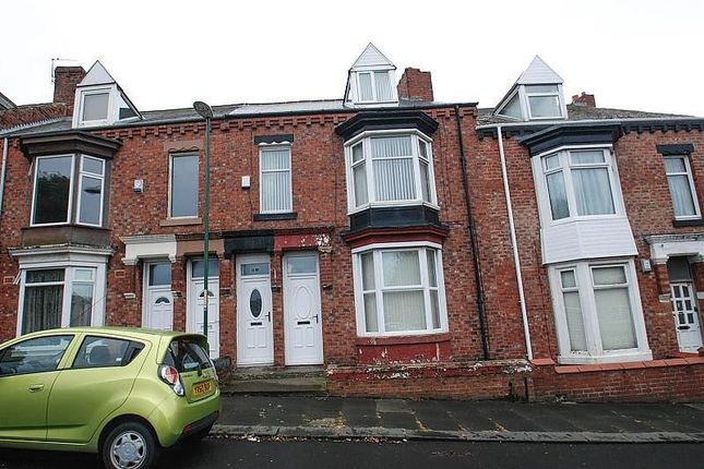 3-bed flat on 13, Hunters Terrace, South Shields, £70,000