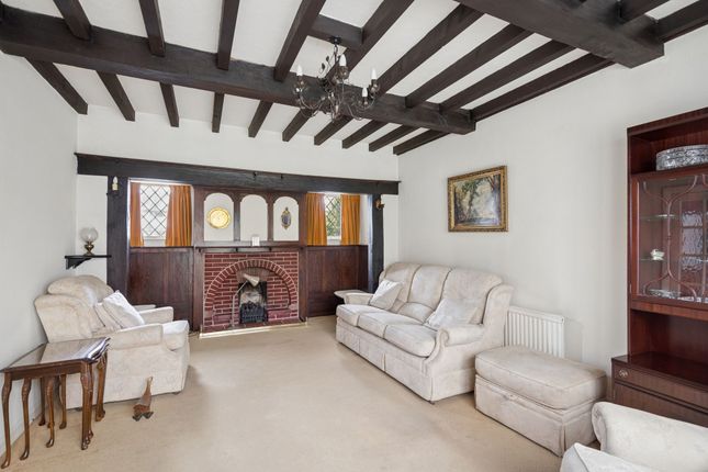 Whyteleafe, 5 Woodwaye, Watford photo 4