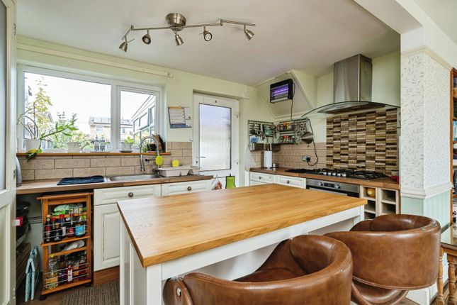 1, Spinney Close, Beccles photo 4