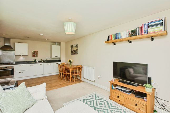 9, Dove Place, Hatton photo 4