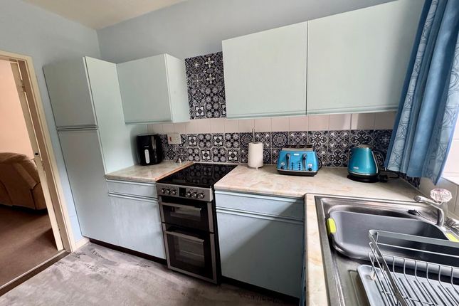 37 Jubilee Court, Ravenscroft, Holmes Chapel photo 3