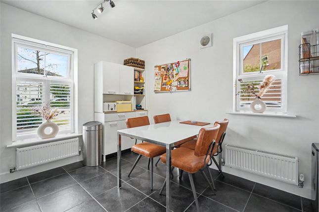 30, Fairfield Link, Leeds photo 4
