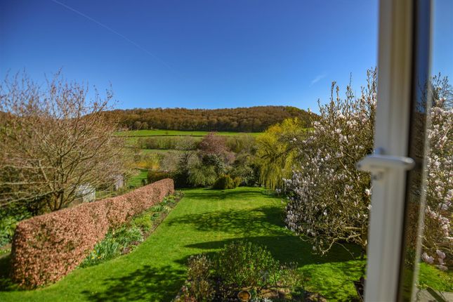 Redwood House, 1a, Fiery Lane, Uley photo 2