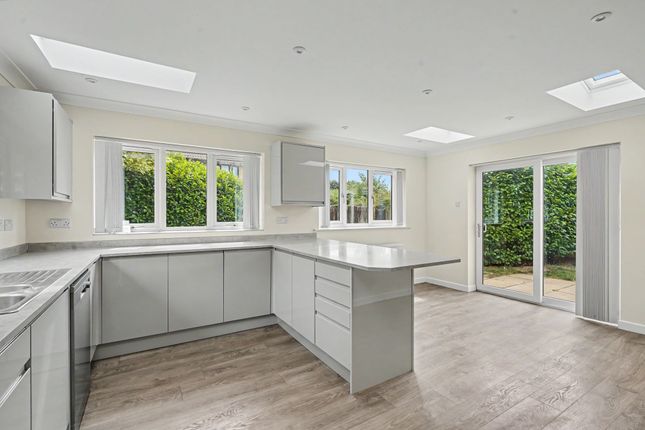 2 Bill Rickaby Drive, Newmarket photo 2