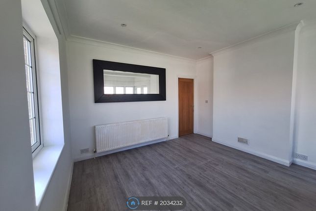 Thumbnail Flat to rent in Deacons Hill Road, Elstree
