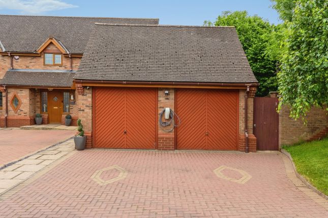 1, Fox Covert Close, Leicester photo 4