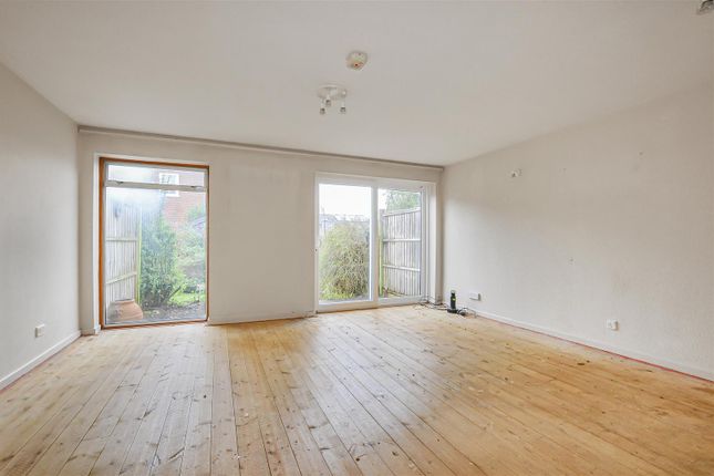 33, Ringway Road, St. Albans photo 3