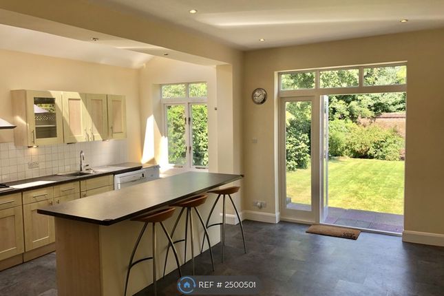 Family Kitchen / Diner