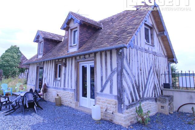Villa for sale in Saint-Pierre-En-Auge, Calvados, Normandie