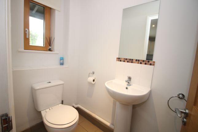 End terrace house to rent in Darlington Road, Bath