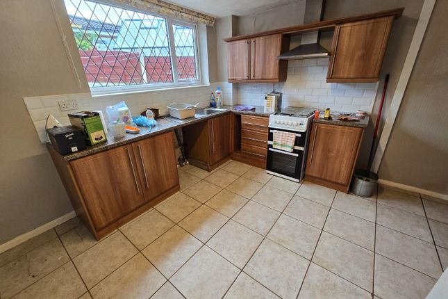 46, Croftgates Road, Manchester photo 3