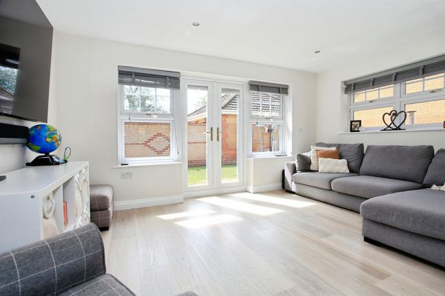 8, Petworth Close, PETERBOROUGH photo 4