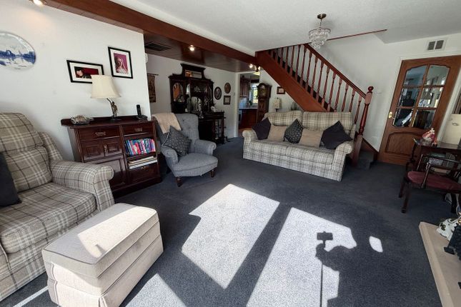 54, Moorhead Crescent, Shipley photo 3