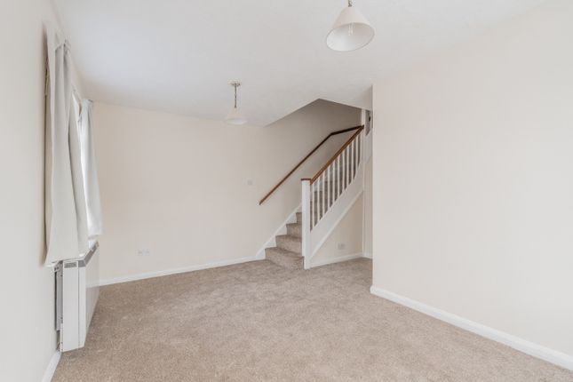 63 Blackmans Close, Dartford, Kent photo 4