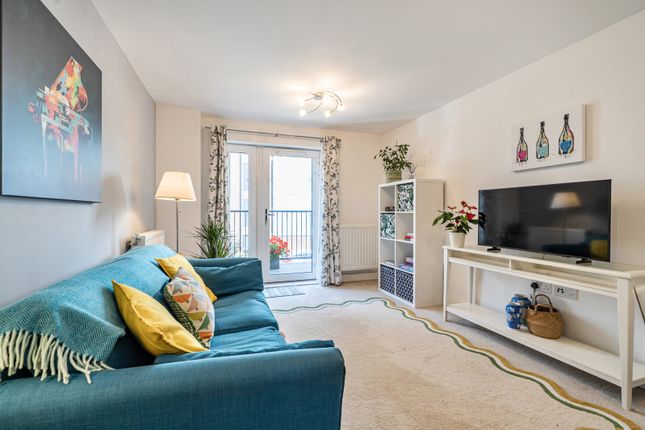 Flat 9, 98, Fairthorn Road, London photo 4