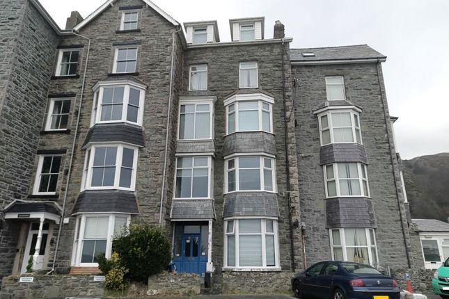 Thumbnail Flat for sale in Sunset Beach Apartments, Rhodfa'r Môr, Abermaw, Gwynedd