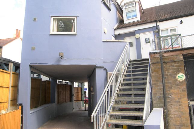 Thumbnail Flat to rent in Church Hill Road, East Barnet, Barnet