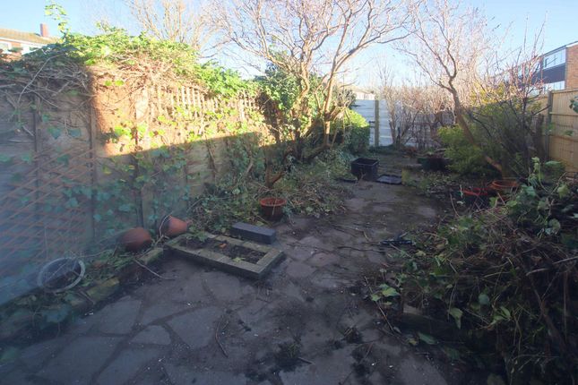 10 Ferndown Avenue, Orpington photo 4