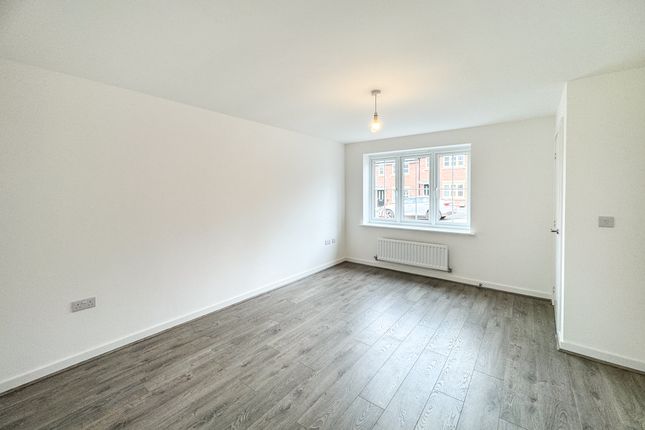 52 William Onions Grove, Telford photo 2