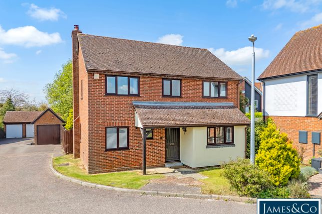 16, Clare Court, Dunmow photo 4