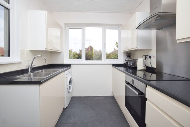 10, Belmont Road, Kent photo 4