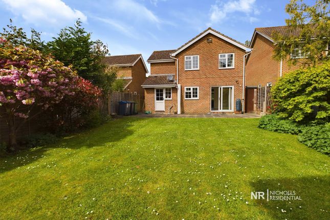 Detached house to rent in Oaklands Close, Chessington, Surrey.