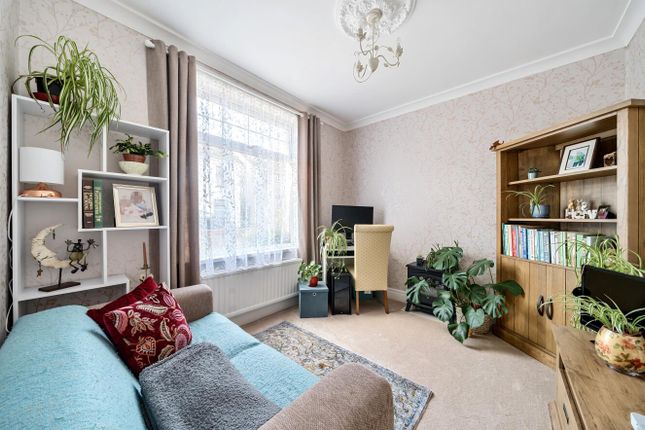 28, Bassett Terrace, Llanelli photo 3