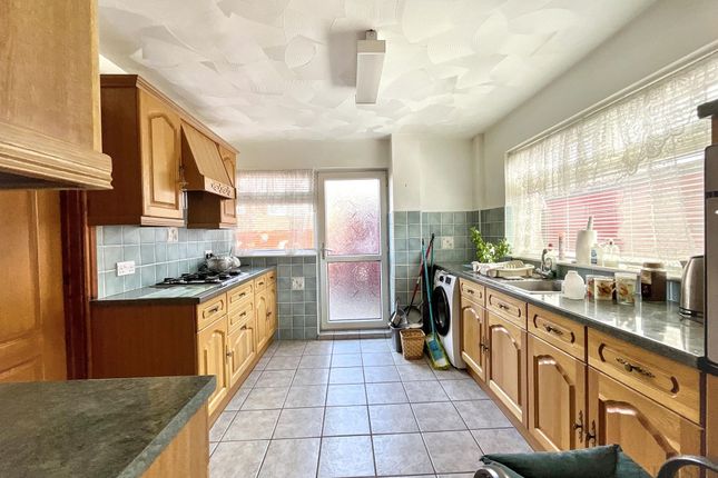 4 Cedar Grove, Hebburn photo 4