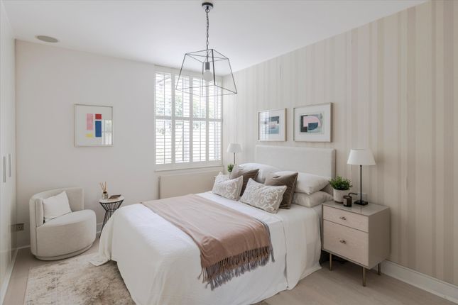 Flat for sale in Leinster Gardens, Bayswater, London W2.