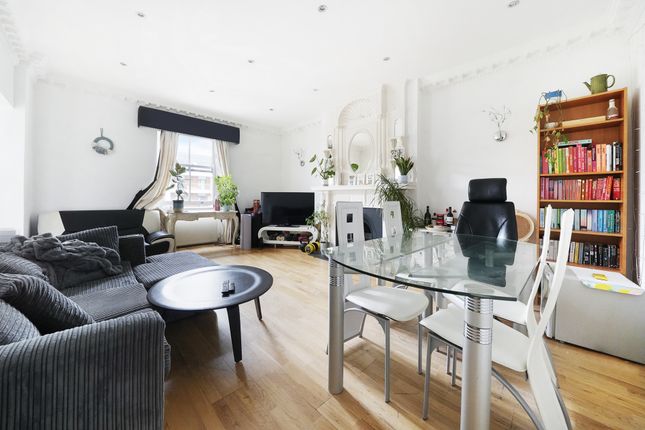 Thumbnail Flat for sale in Camden Road, Islington