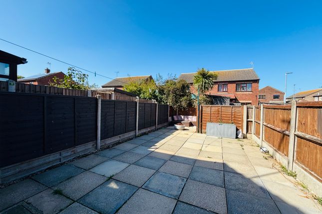 4, Hurrell Road, Great Yarmouth photo 2