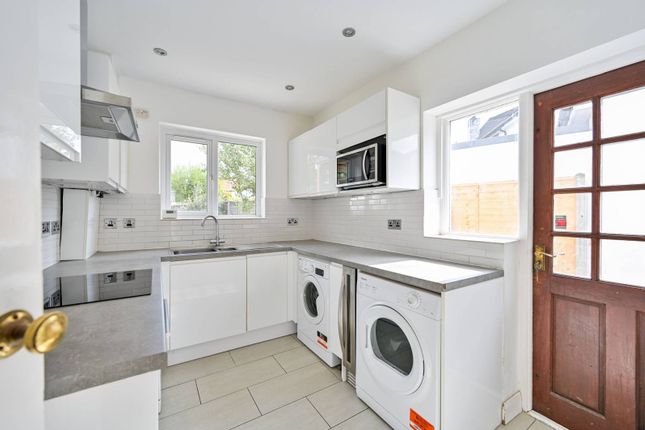 Thumbnail Detached house to rent in Briarwood Road, Stoneleigh, Epsom