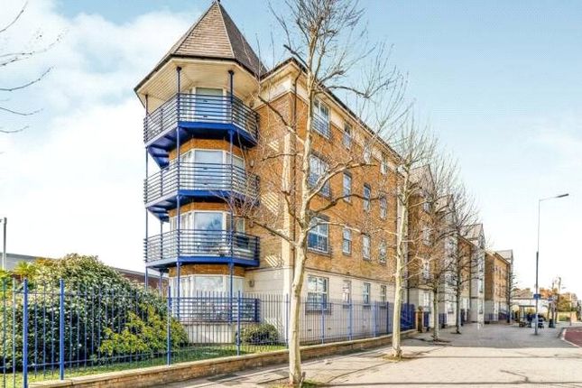 Thumbnail Flat for sale in Richmond Road, Kingston Upon Thames, Surrey