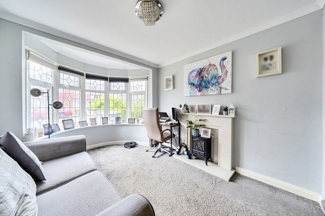 130, Aragon Road, Morden photo 2