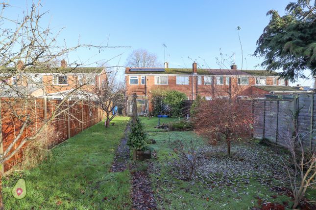 Thumbnail End terrace house for sale in Cheyne Way, Farnborough, Hampshire