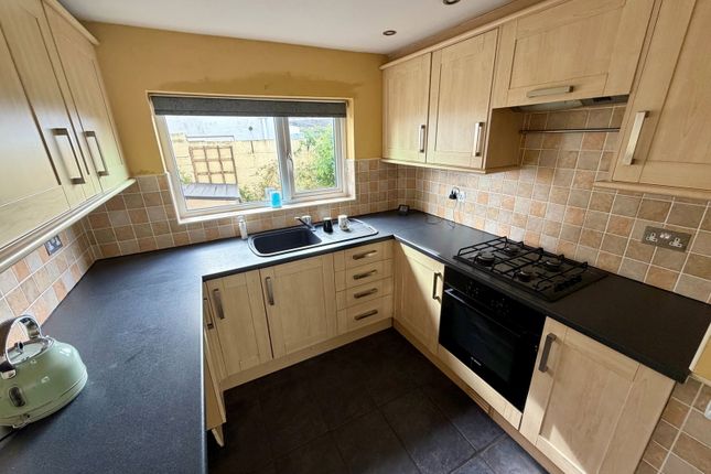 30, Luscombe Crescent, Paignton photo 4