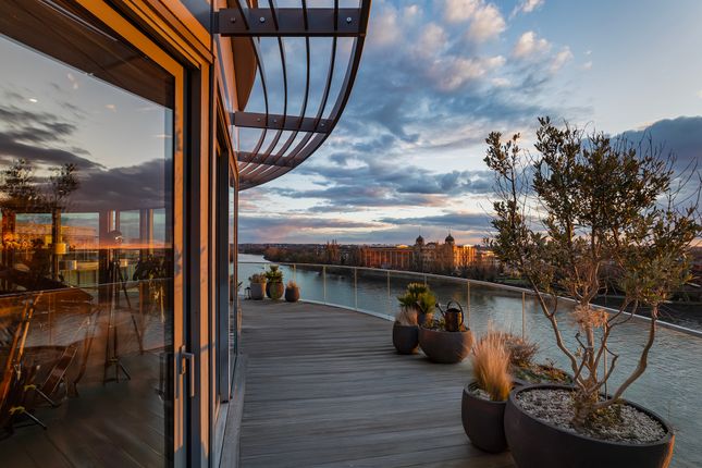 Thumbnail Flat for sale in Goldhurst House, Parr's Way, Fulham Reach, London