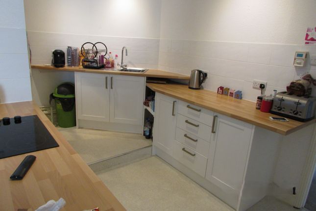 Flat 2 , 12/13 Chapel Street, Penzance photo 4