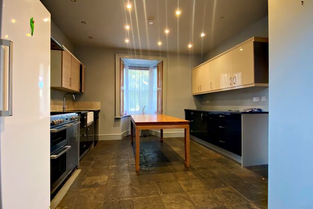 16, Hardwicke Road, London photo 4