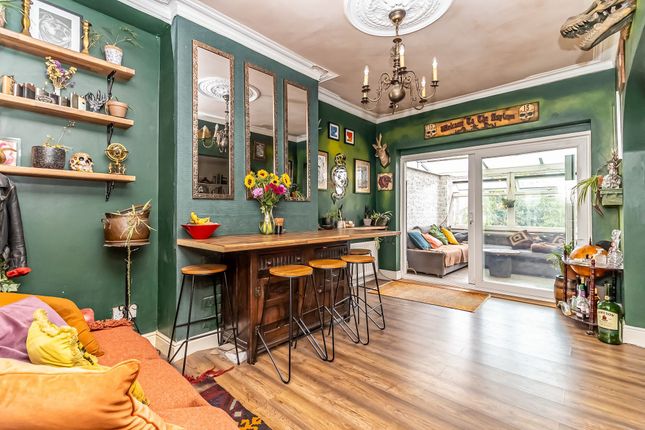13 Locksway Road, Southsea photo 4