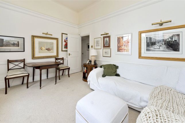 Thumbnail Flat for sale in Chepstow Crescent, London, UK