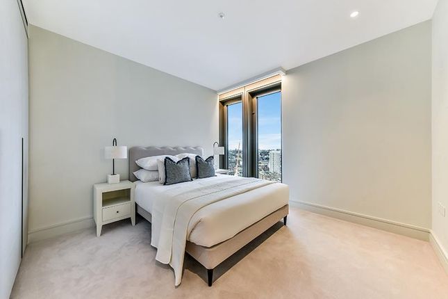 Flat to rent in One Bishopsgate Plaza, Houndsditch, London