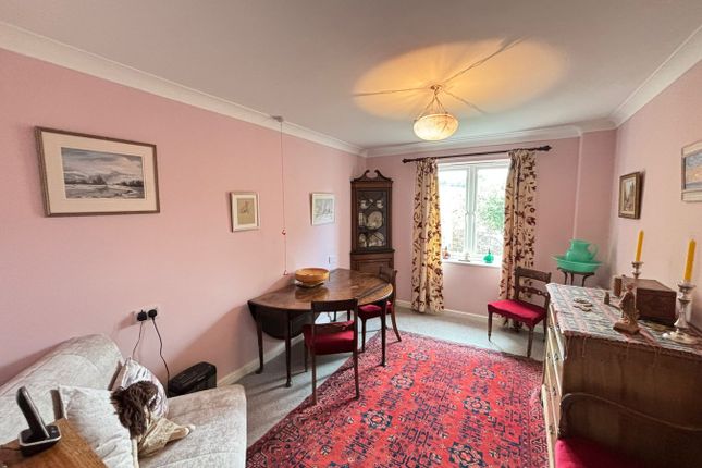 29, Gwenllian Morgan Court, Brecon photo 3